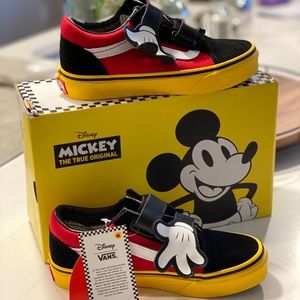 Disney Limited Edition Old Skool Vans